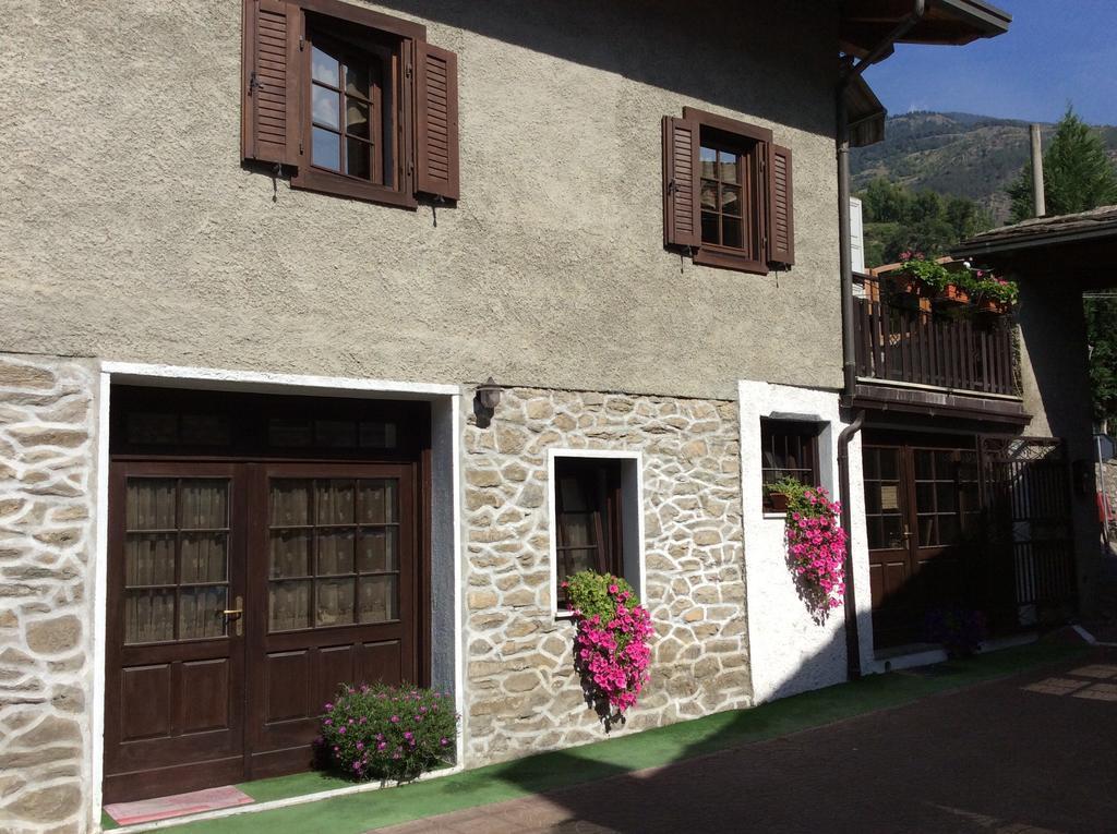 B&B La Vieille Meison De Pappa Sarre Exterior foto