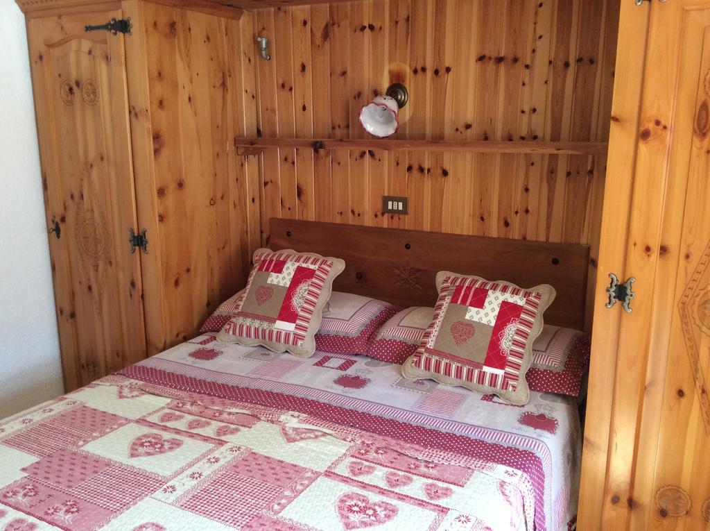 B&B La Vieille Meison De Pappa Sarre Zimmer foto
