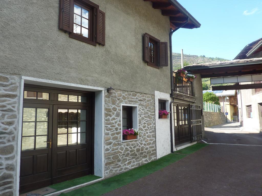 B&B La Vieille Meison De Pappa Sarre Exterior foto