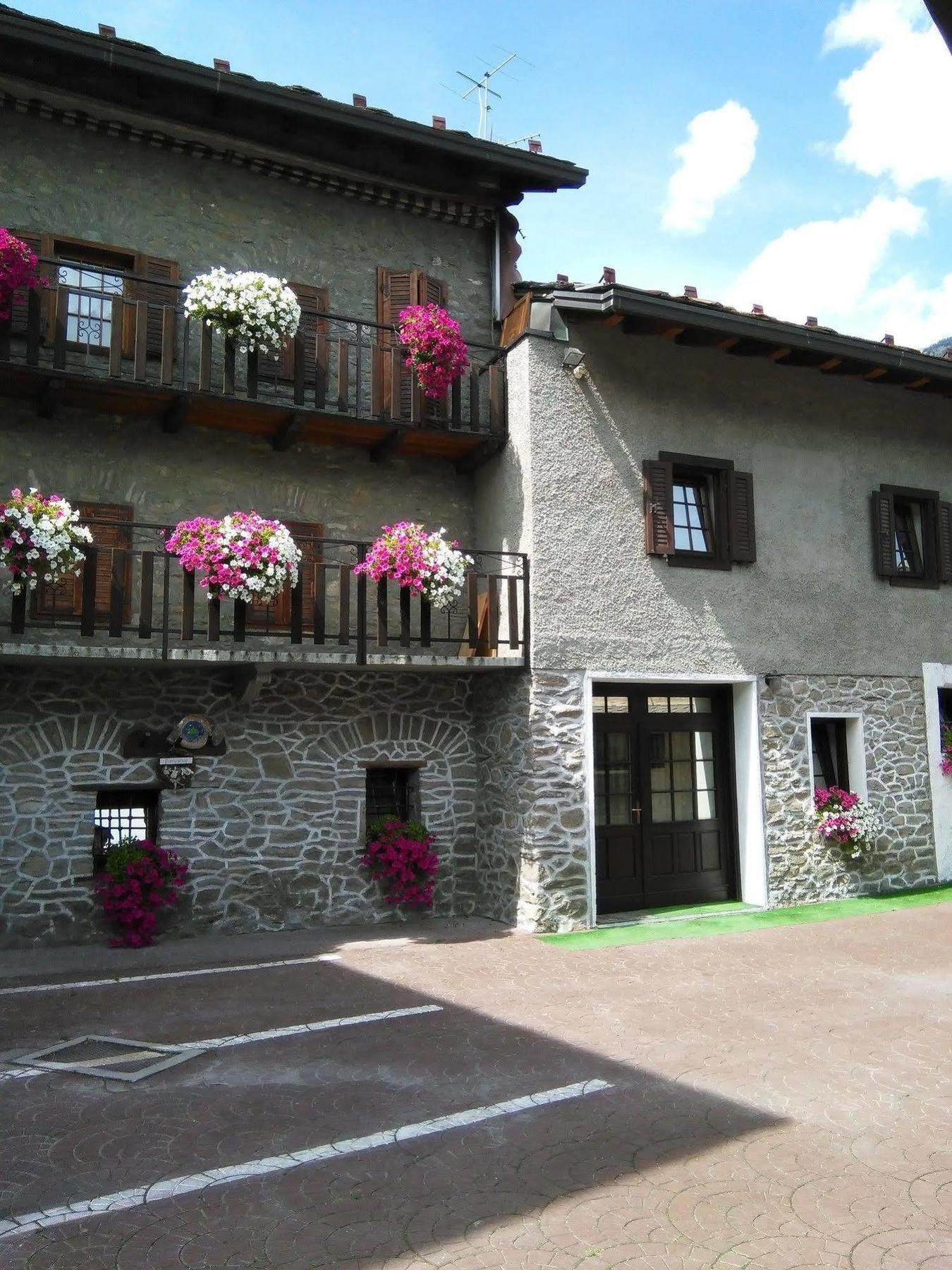 B&B La Vieille Meison De Pappa Sarre Exterior foto